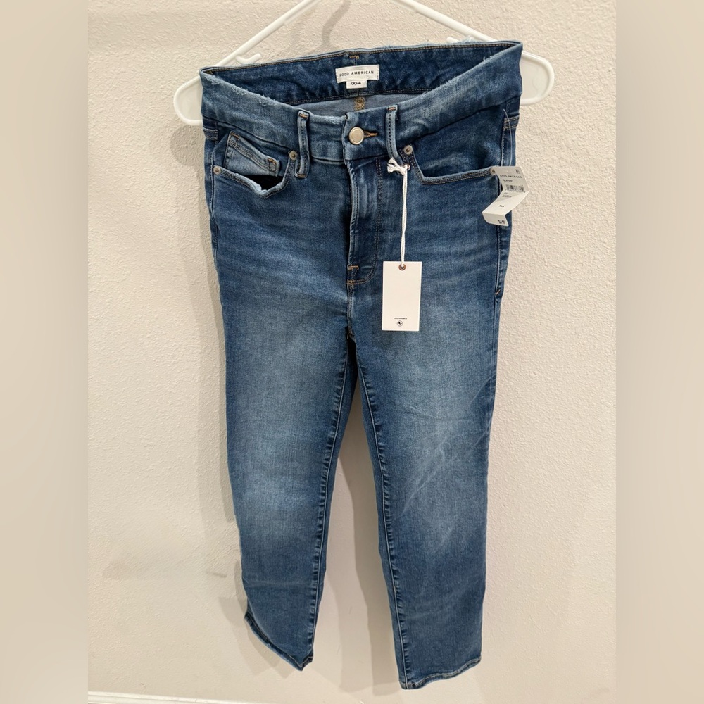 Good American Cropped Blue Jeans